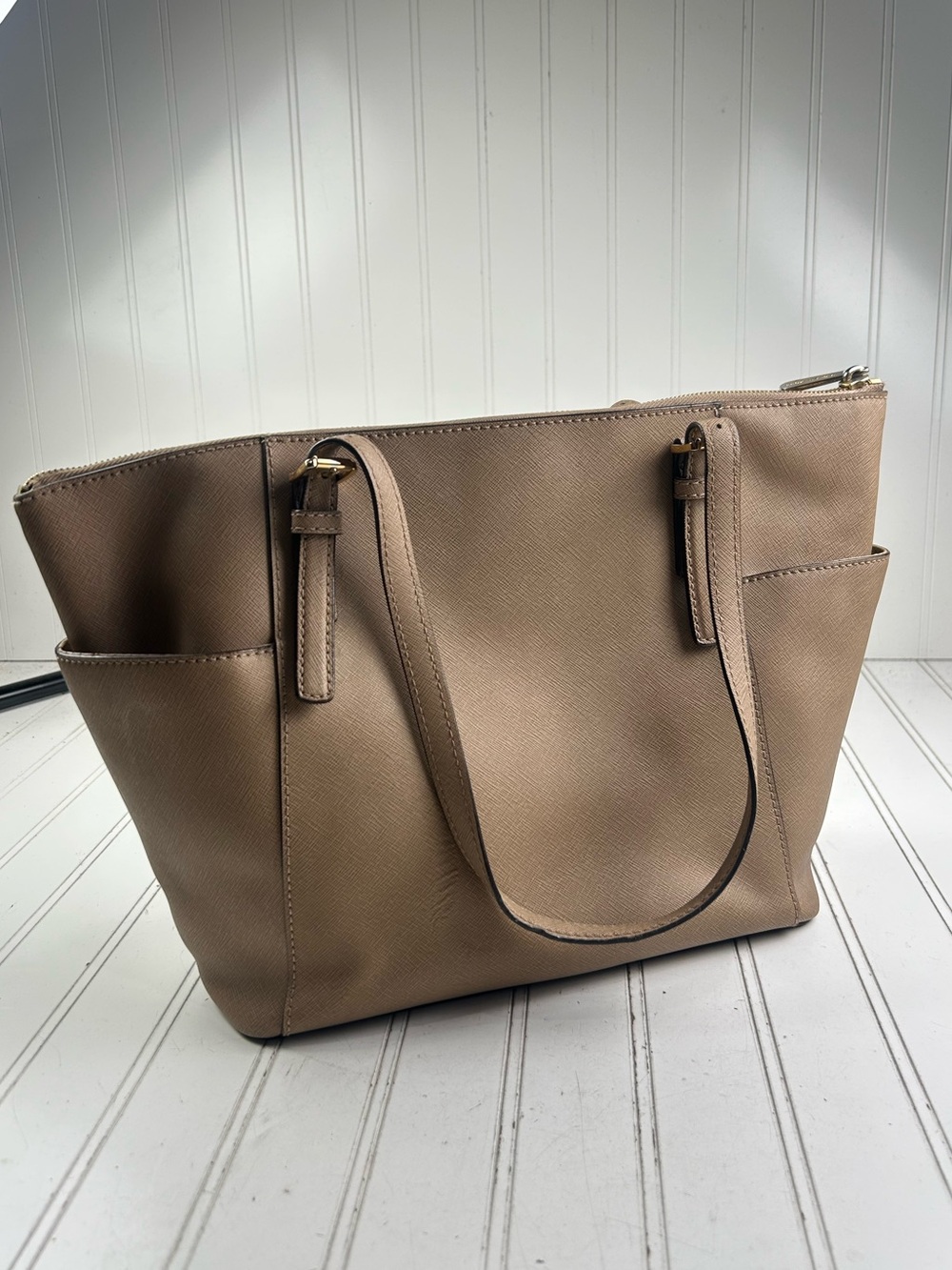 Michael Kors Dark Khaki Vintage Jet Set Item Large East West  Zip Top Tote $240 - Picture 3 of 10